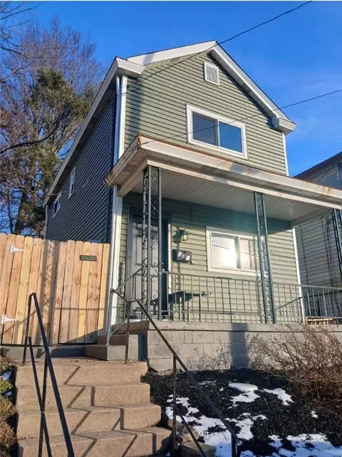 231 Rinne St, Pittsburgh, PA 15210