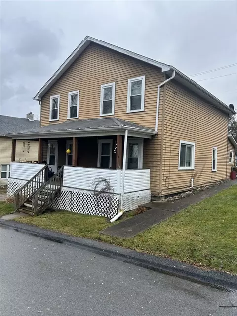 160-161 Washington Dr, Indianola, PA 15051