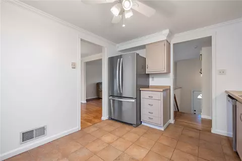 Kitchen - 7 Dover Rd, Irwin, PA 15642 photo 1 of 5