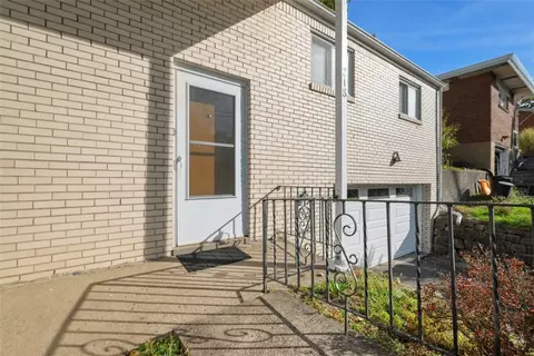 218 Lincoln, Mcknight, PA 15237