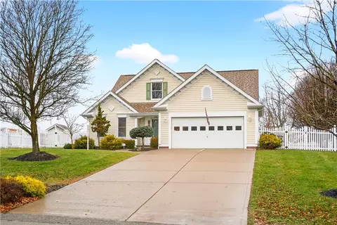 202 Buckeye Ct, Eighty Four, PA 15330