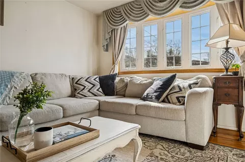 Living - 13723 Ormsby, Irwin, PA 15642 photo 3 of 4