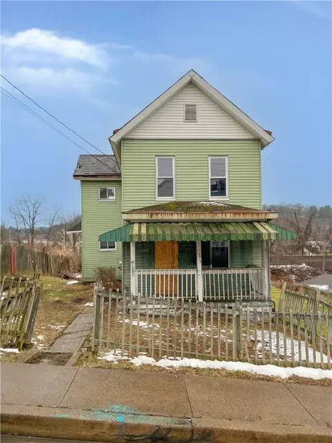 1022 Gaskill Ave, Jeannette, PA 15644