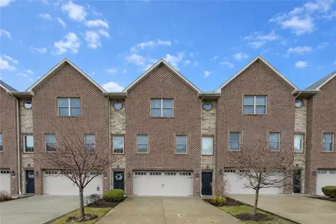 587 Chesnic Dr, Canonsburg, PA 15317
