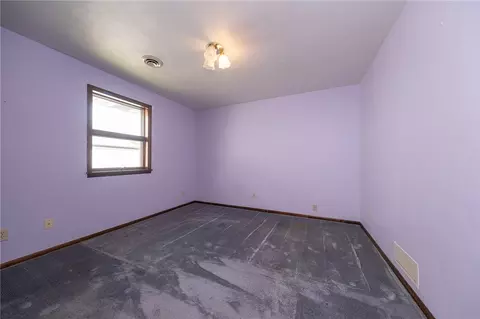 Bedroom - 221-227 Spring St, Harwick, PA 15049 photo 2 of 12