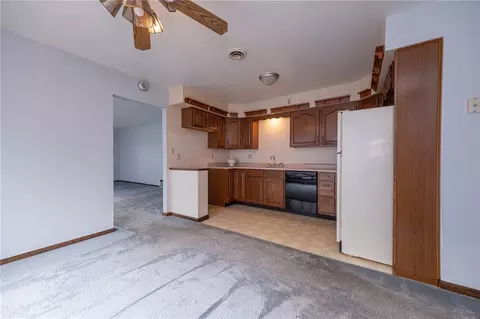 Living - 221-227 Spring St, Harwick, PA 15049 photo 4 of 5