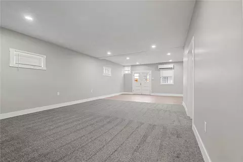 Living - 309 Beech St, Vandergrift, PA 15690 photo 9 of 11