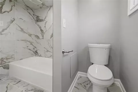 Bath - 309 Beech St, Vandergrift, PA 15690 photo 3 of 7