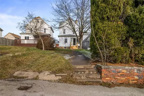 Exterior - 325 Walnut St, Vandergrift, PA 15690 photo 8 of 9