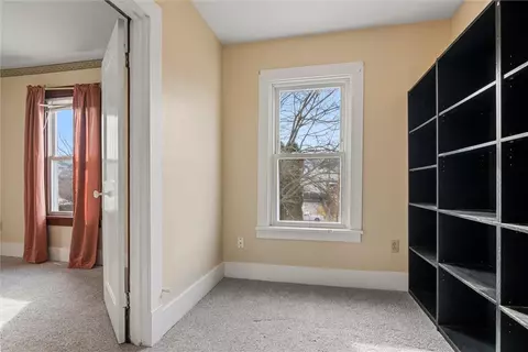 Bedroom - 325 Walnut St, Vandergrift, PA 15690 photo 3 of 6