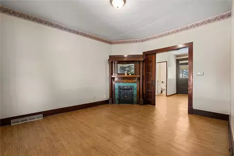Living - 325 Walnut St, Vandergrift, PA 15690 photo 1 of 3