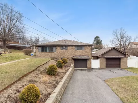 318 Maple St, West Mifflin, PA 15122
