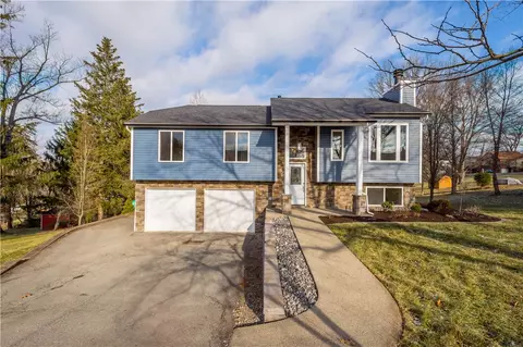 110 Demmel Dr, Mcmurray, PA 15317