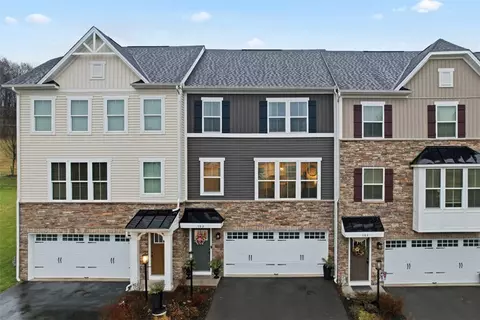 102 Rivulet Ln, Zelienople, PA 16063