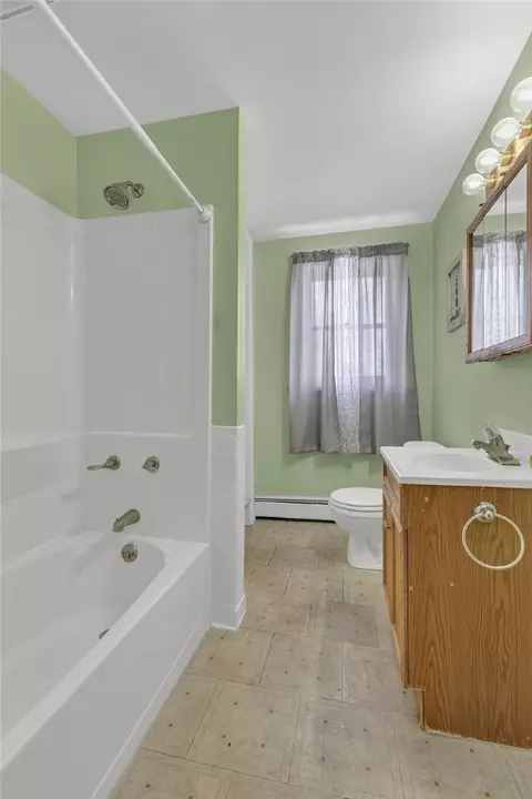 Bath - 211 8th St, Monaca, PA 15061 photo 2 of 2