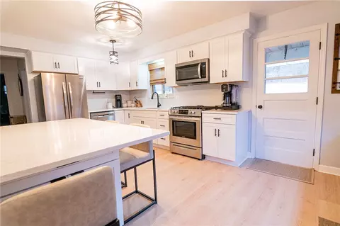 1005 Paintertown, Irwin, PA 15642 photo 5