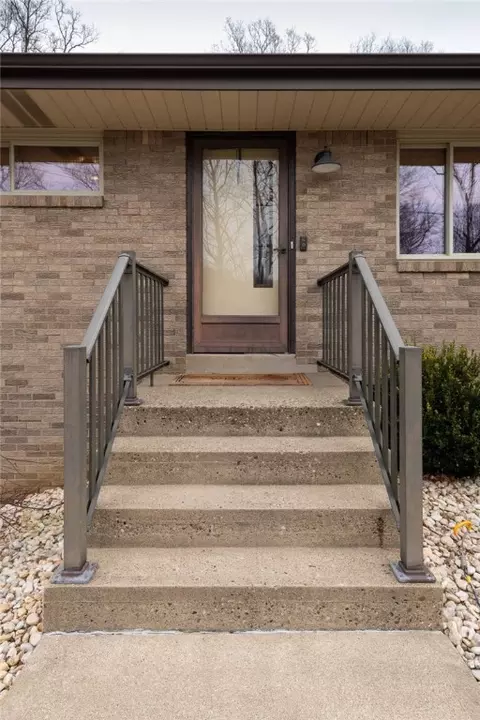 1005 Paintertown, Irwin, PA 15642 photo 2