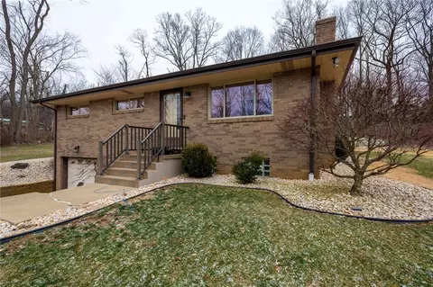 1005 Paintertown, Irwin, PA 15642