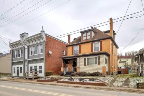 733 N Warren Ave, Apollo, PA 15613