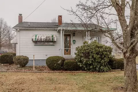 9 Jordan St, Fairchance, PA 15436