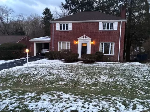 2516 Collins Rd, Pittsburgh, PA 15235