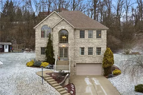 5016 Grove Ct, Clairton, PA 15025