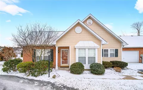 6116 Caledonia Ct, Bridgeville, PA 15017