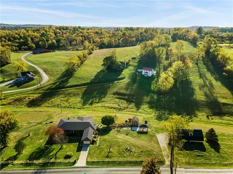 9 Banahasky Ln, Finleyville, PA 15332