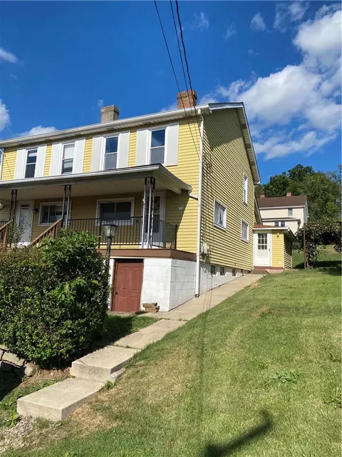 555 Steel Ave, Hannastown, PA 15635