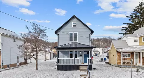 328 Line Ave, Ellwood City, PA 16117