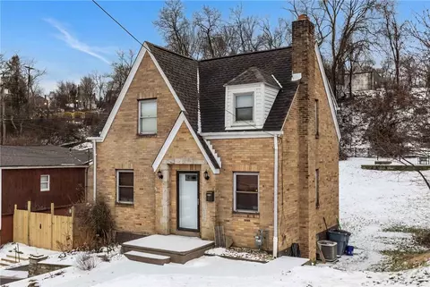 50 Sunrise Dr, Pittsburgh, PA 15236