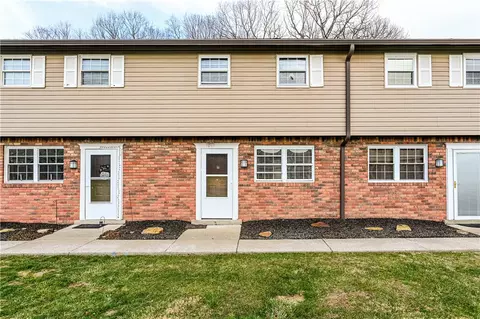 384 Northgate Dr #T, Apollo, PA 15613
