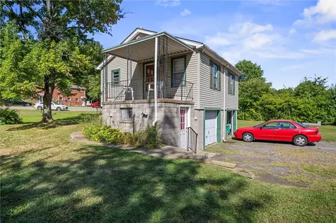 2179 Woodbine Dr, Hermitage, PA 16148