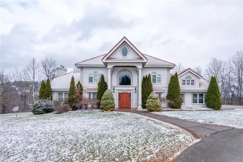 3001 Stoupas Dr, Greensburg, PA 15601