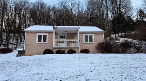621 S Gosser Hill Rd, Leechburg, PA 15656