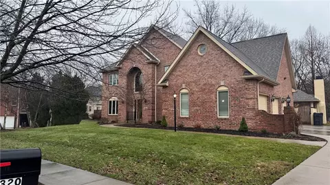 320 Steeplechase Dr, Cranberry Township, PA 16066