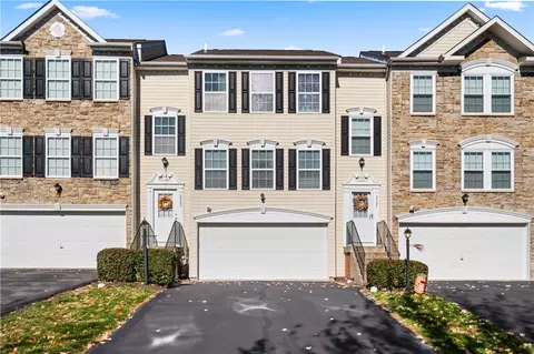 2307 Flint Dr #212-C, Washington, PA 15301