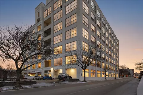 5850 Centre Ave #202, Pittsburgh, PA 15206