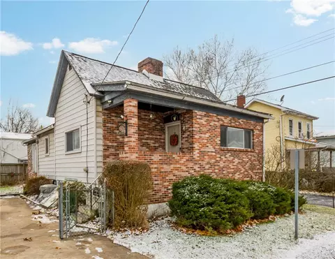 212 Fairview Ave, Verona, PA 15147