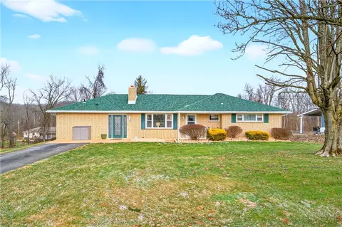 933 Newell Rd, Fayette City, PA 15438