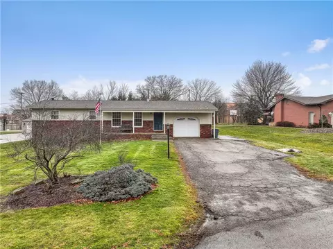 115 Briarcliff Dr, Beaver Falls, PA 15010