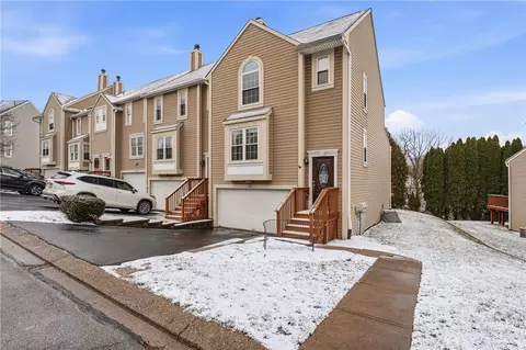 2671 Hunters Point Dr, Wexford, PA 15090