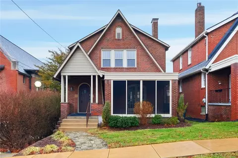 359 Pennsylvania Ave, Oakmont, PA 15139