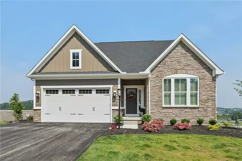 332 Red Bud Ln, Washington, PA 15301