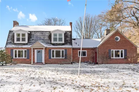 16 Churchill Rd, Pittsburgh, PA 15235