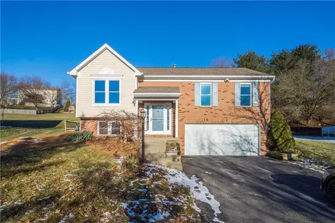 118 Vista Dr, Canonsburg, PA 15317