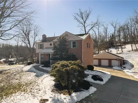78 Will Scarlet Rd, Canonsburg, PA 15317