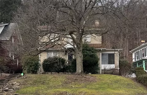714 Wall Ave, Pitcairn, PA 15140