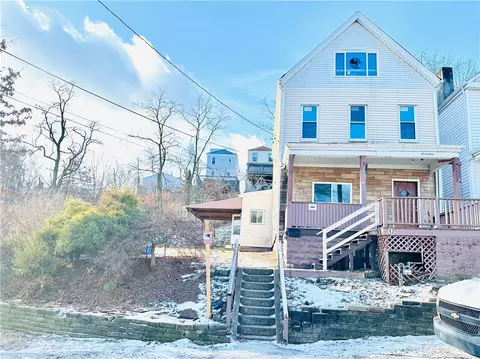 17 Arnold St, Pittsburgh, PA 15205