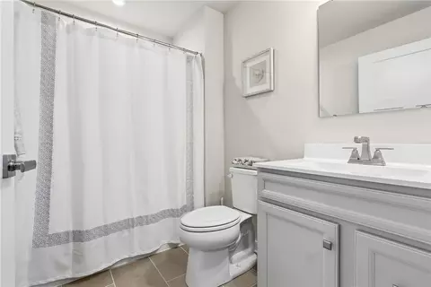 Bath - 142 Olivia Dr, Monaca, PA 15061 photo 3 of 4